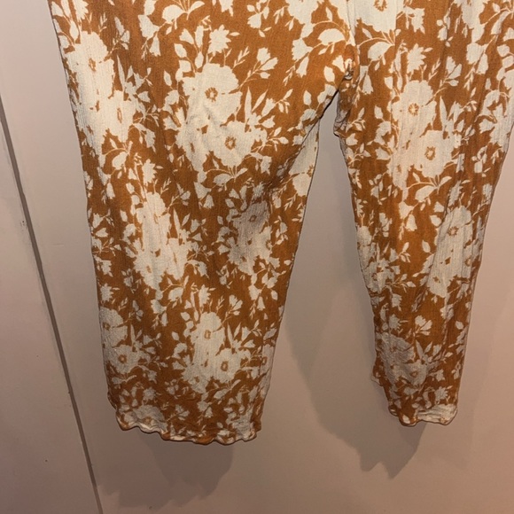 Band of Gypsies size 1X jumper mustard yellow with cream florals 100% Viscose - Picture 3 of 9